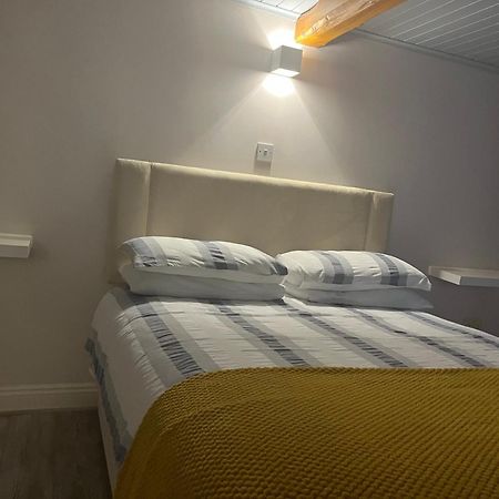 Ferry House Holidays New Ross Bagian luar foto