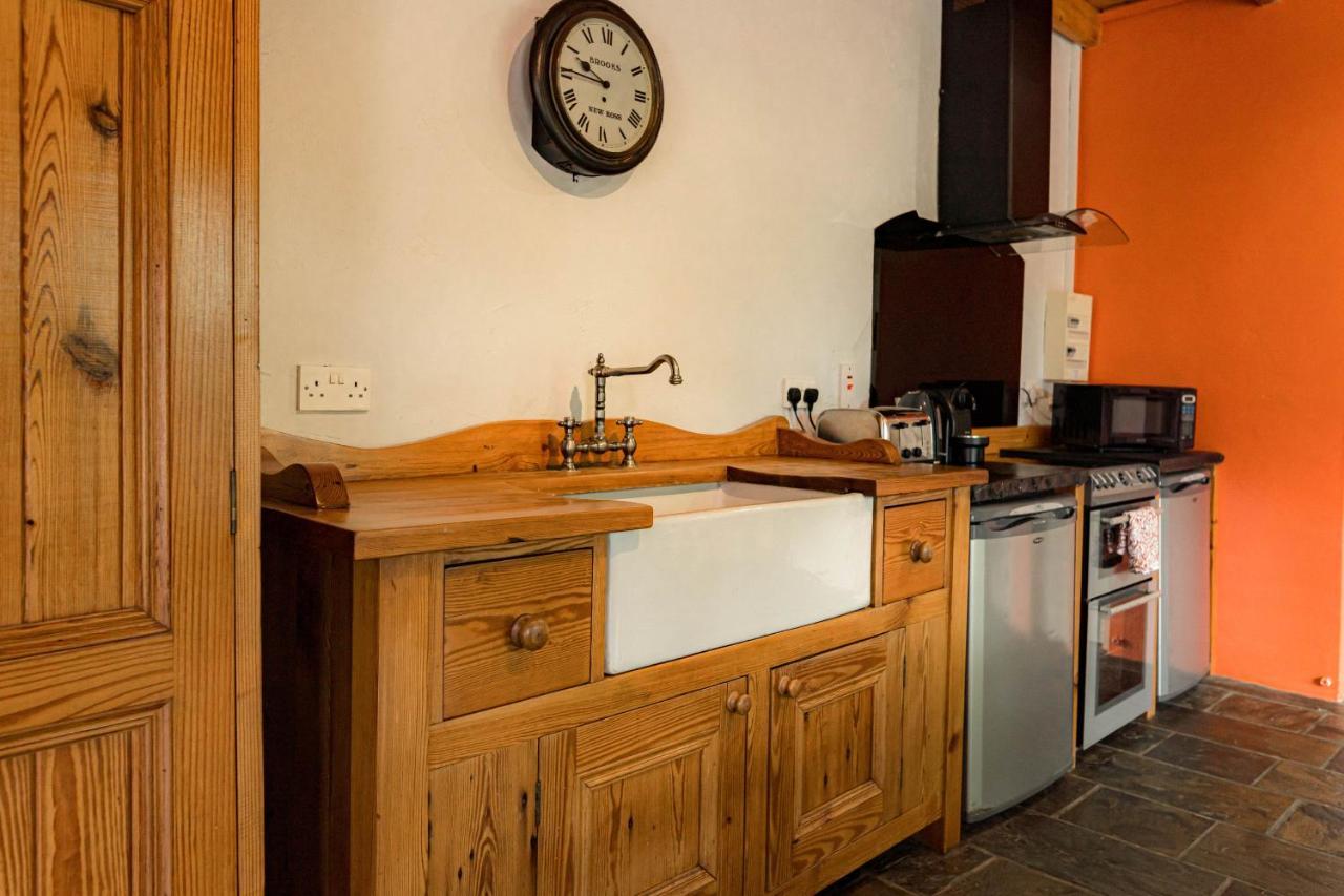 Ferry House Holidays New Ross Bagian luar foto