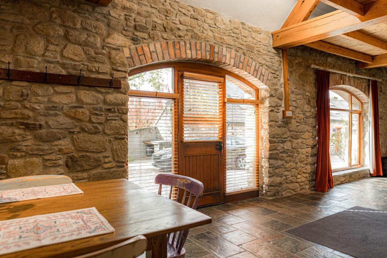 Ferry House Holidays New Ross Bagian luar foto