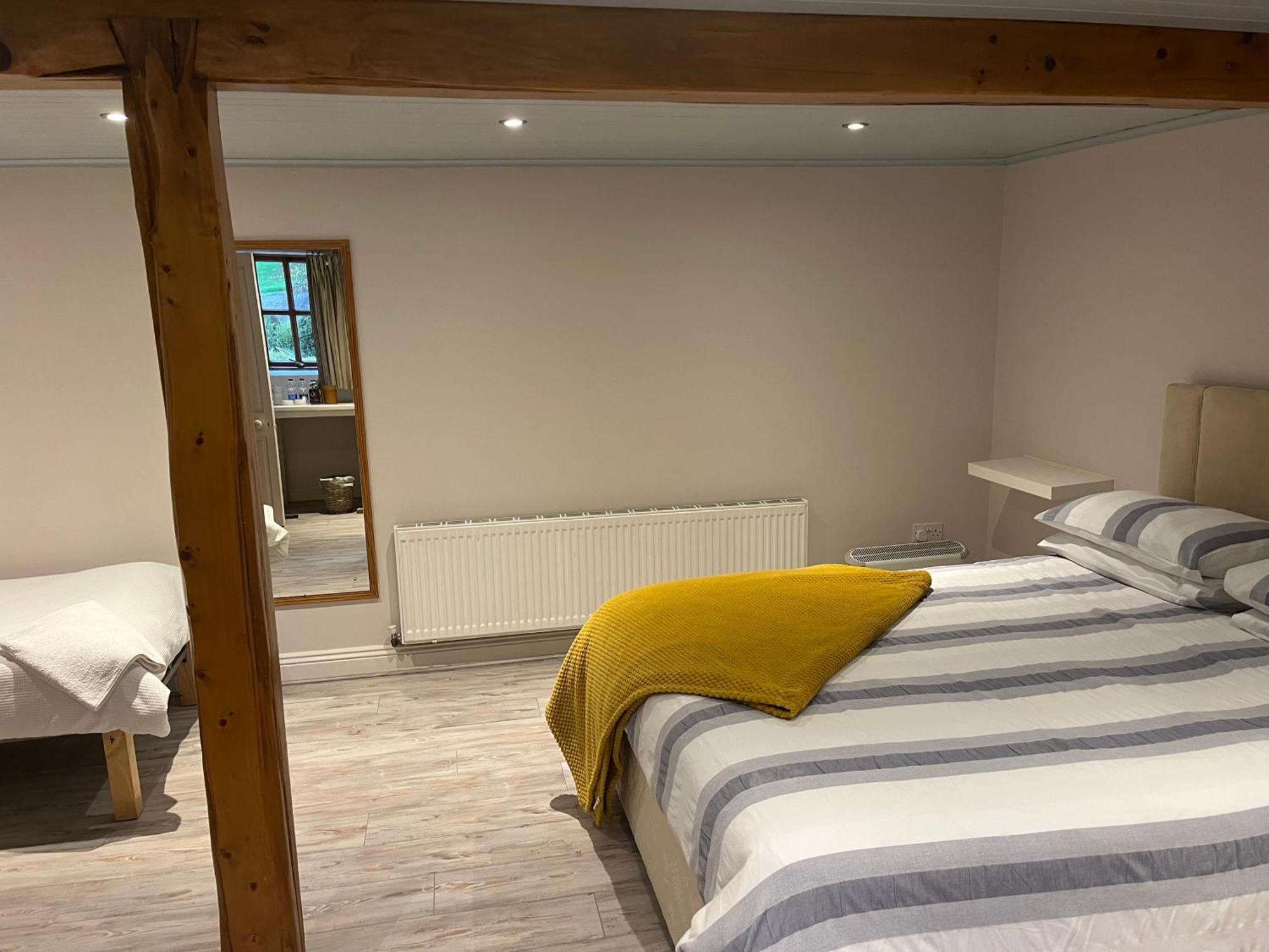Ferry House Holidays New Ross Bagian luar foto